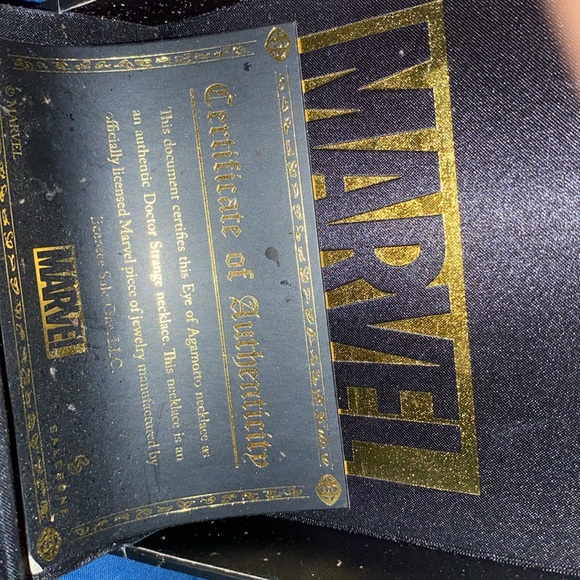 Immerse yourself in the mystical arts with the Doctor Strange: Light Up Eye - Picture 4 of 5